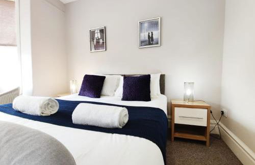 Double Room - Kitchen - Parking - Near Shops - Foto 4