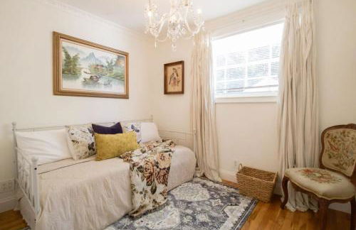 NEW Hugh St Hideaway with Pool - Photo 24