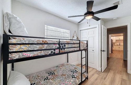 Newly Renovated | Minutes to Riverwalk & Beaches | Tampa Heights - Foto 53