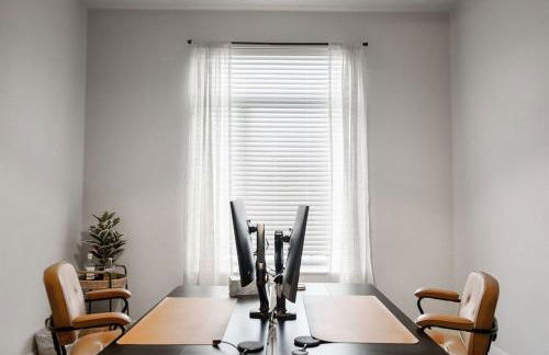 Modern and lux 4B House with Office 20 min to DT - Foto 24