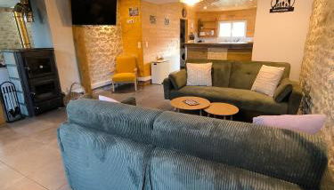 GITE A THEME D-DAY - situé à 15mn d'Omaha Beach - Animaux OK - Terrain clos - Aucuns voisins - WIFI - Foto 2