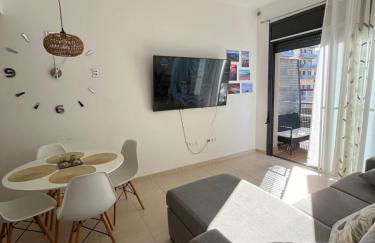 Apartamento con piscina ,parking y aire acondicionado - Foto 5