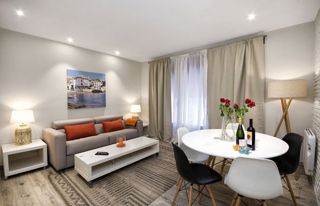 Mercedes Heritage Barcelona Apartments - Photo 40