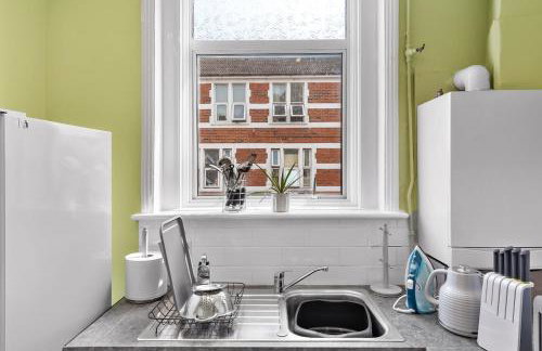 Leyton 1BR Flat Near Tube, 247 Gym, Tennis Court - Foto 6