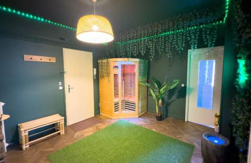 Jungle Urbain- Sauna - Ciné - Hamac - Hyper centre - Foto 17