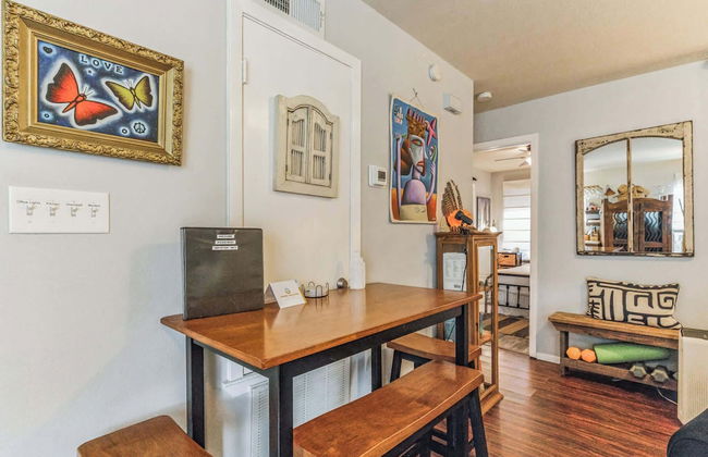 Cozy Retreat in Central East Austin - Photo 22