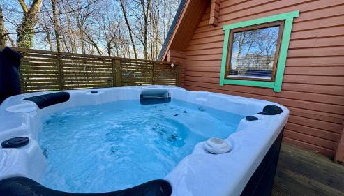 Acorn Lodge for Six with Hot Tub - Devon - Foto 4