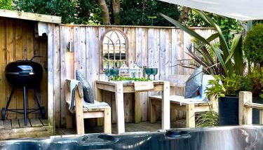 The Lodge@Tyddyn Ucha - Photo 2