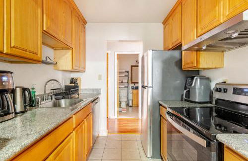 Cozy and Secure 3-Bedroom, 2-Bath Unit with 6 Beds and Beautiful Bay View - Foto 19