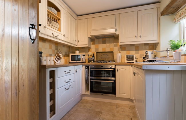 Stunning 2 Bed Cottage in Fordwells - Foto 17
