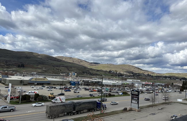 Divya Sutra Plaza and Conference Centre, Vernon, BC - Foto 72