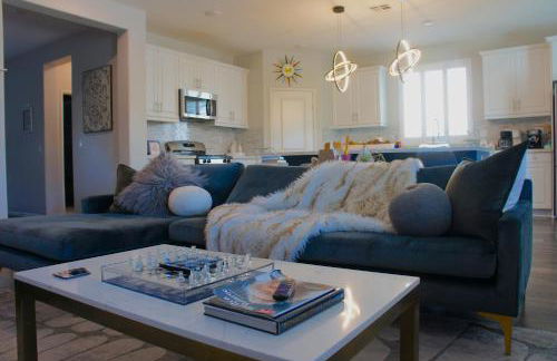 5Br3B Pool, 2mi to Fstvals, EV Chrgr, Gym, Games - Photo 21