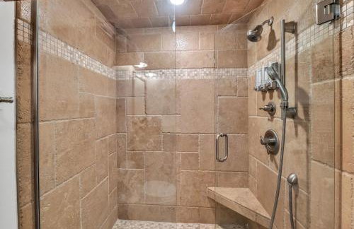 Moore on Main - Foto 14