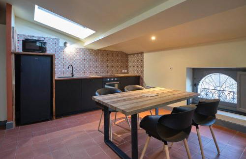 AUTOUR DU CHATEAU - Foto 8