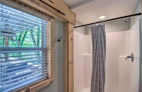 Expansive Cotter Cabin on White River with Deck! - Foto 24