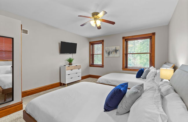 The Game Room Getaway | JZ Vacation Rentals - Photo 12