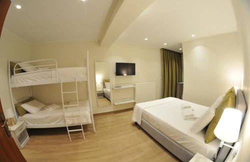 Η ΦΛΩΚΑΤΗ - Foto 9