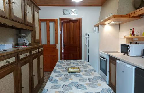 Maison spacieuse avec jardin, BBQ, table de ping-pong, proche commerces, pour 9 personnes et bébés - FR-1-581-96 - Foto 18