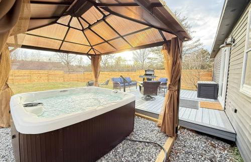 Vibing Hudson Retreat Pet-Friendly w Hot Tub - Foto 7