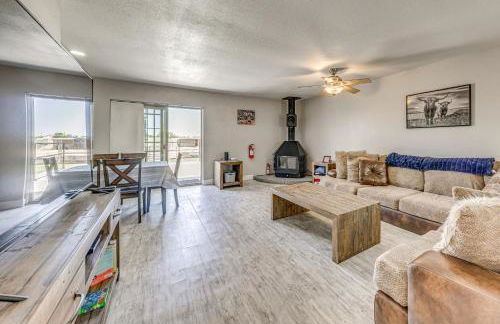 4 Mi to Museums Roswell Getaway with Game Room! - Foto 3