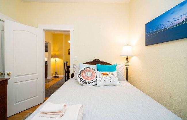 Artisan Victorian Spacious Backyard Great Location - Foto 6