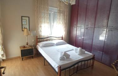 Η Αυλή - Photo 21