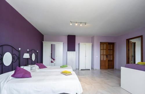 Preciosa villa con gran piscina y fabulosas vistas - Photo 23