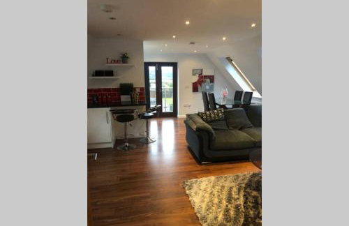 Struan Coach house in gated residence - Photo 3