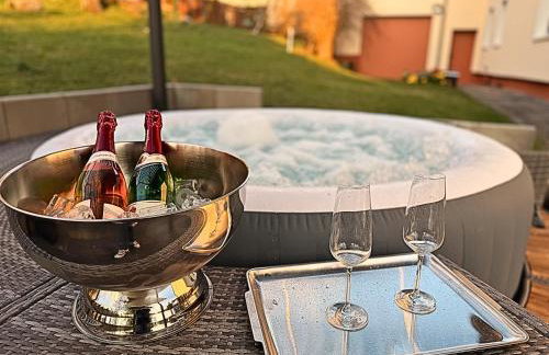 Großes Ferienhaus für 12 -17 Personen mit Whirlpool - Spielzimmer und Garten - Photo 8