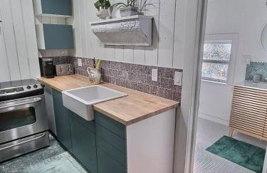 Minutes 2 Nights of Lights Downtown St George Street UF Flagler Hospital Beach - Photo 3