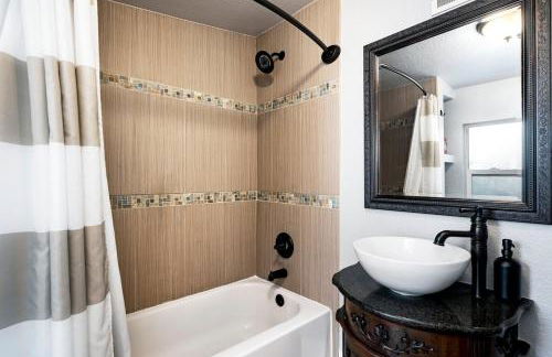 Work-Friendly Denver Stay - Rooftop Deck & Garden - Foto 27