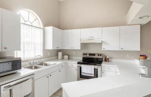 Quiet Getaway to Tampa & Orlando - Photo 6