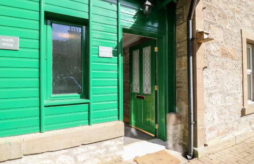 Courtyard Cottage - Photo 3