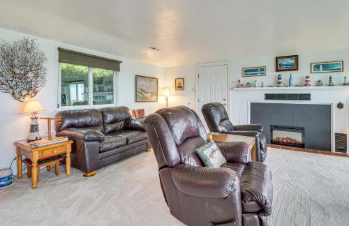 Cliffside Lighthouse Beach Home with Ocean View - Foto 7