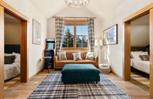 New Build Walk to Sisters Arcade Peloton Fire Pit - Foto 8