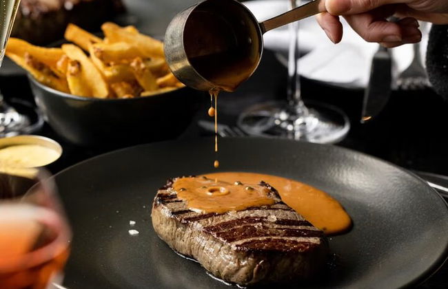 Mamma Mia The Musical with Two Course Pre Theatre Repas et boissons - Photo 8