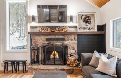 2 Bdrm w/Loft Walk to Ski Run Hot Tub Fireplace - Foto 6