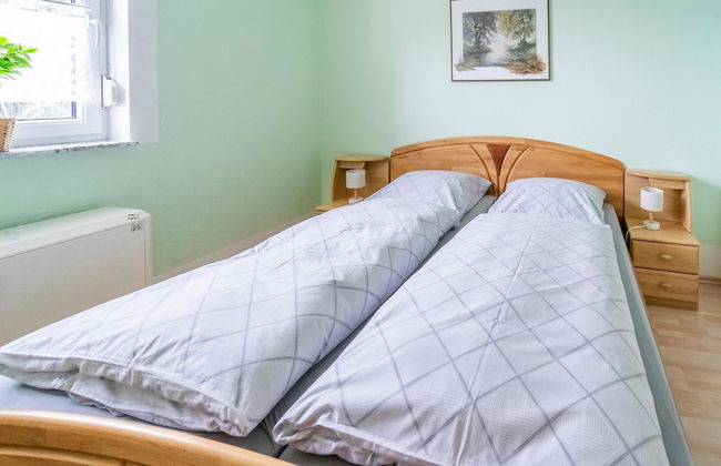 Pretty Holiday Home in Suhl Right Next to the Forest - Foto 16