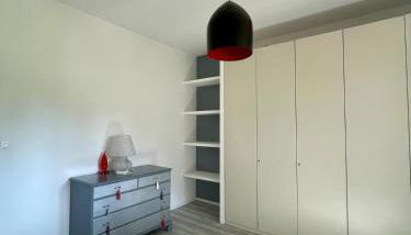 Il dettaglio rosso-Private parking - Foto 3, wardrobe