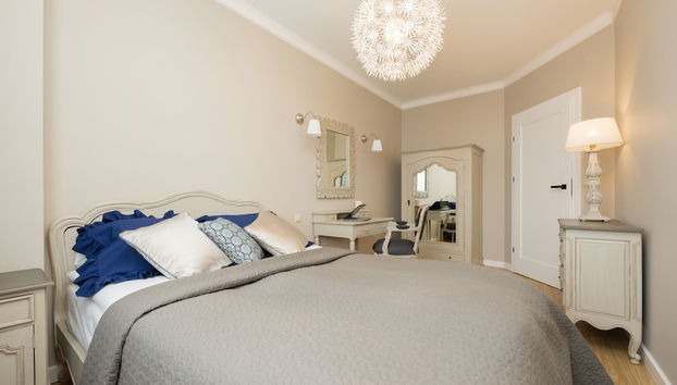 Cozy Apartment With Balcony by Renters - Foto 3, Habitación