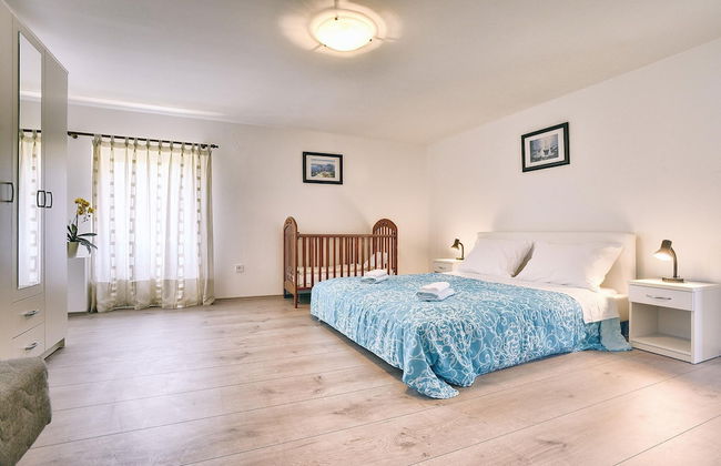 Apartment With Modern Decor and Spacious Garden, 3 km From the Beach - Foto 12