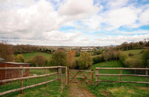 Dog-Friendly Country Home, Woodburner, Private Fields & Hot Tub! - Photo 23