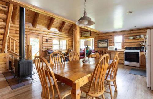 Peaceful Waterfront Log Cabin near Crater Lake National Forest, Oregon - Foto 69