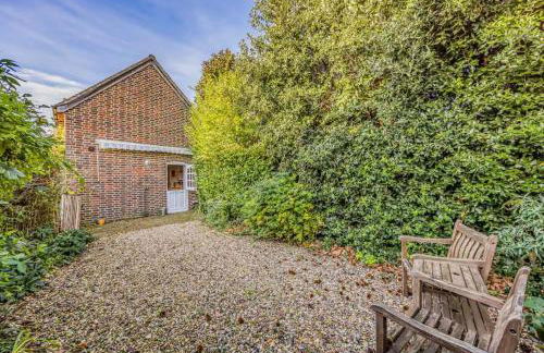 Charming Family Stables Conversion - Pass the Keys - Foto 27