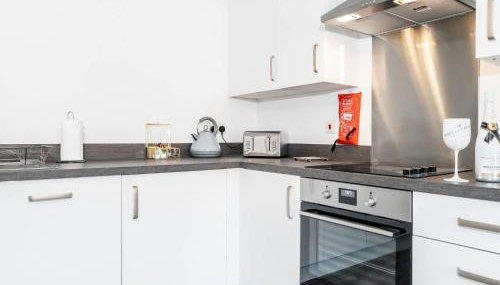 Stylish Apartment - Selly Oak - Fast Wi-Fi - Parking 20CC - Foto 5, stove, toaster