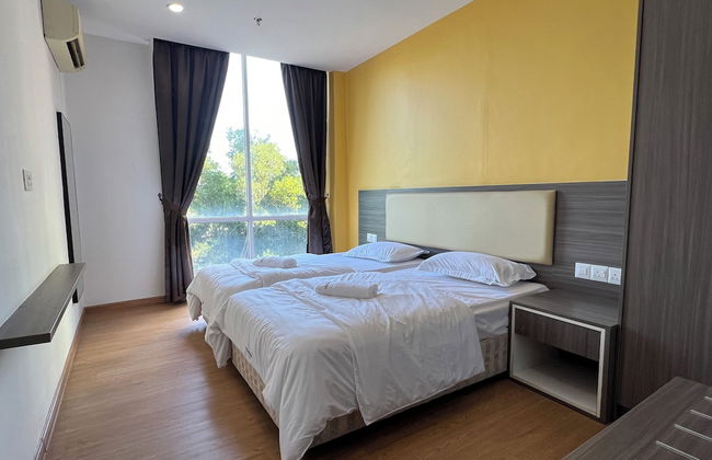 Teamwork Melaka Typical Studio AyerKeroh - Foto 3