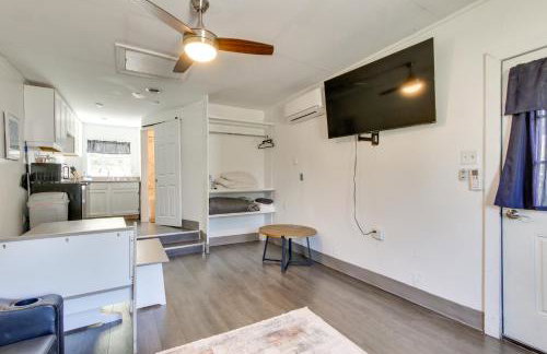 2 Mi to Long Beach Waterfront! Convenient Studio - Photo 6