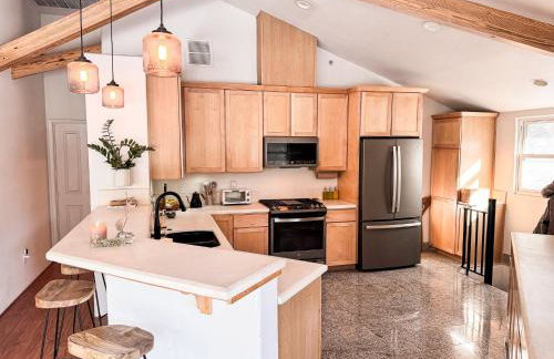 Wildland Aerie at Treehaus with Creekside Hot Tub Pets OK - Foto 8