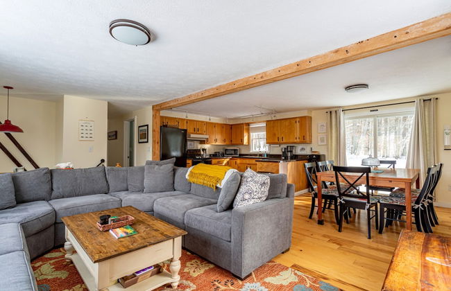 Ski Hike Lodge 5BR w Fire Pit Cozy Spaces - Foto 46