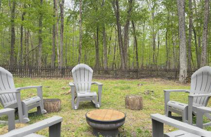 Poconos Modern Chalet I Hot Tub I Home Theater I Fenced Yard I Pet Friendly - Foto 75